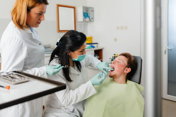 Best Dentist for Tooth Abscess  in Goulds, FL